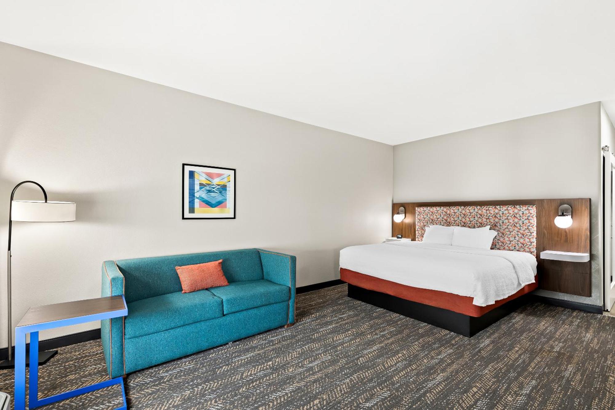 Hampton Hotel 3*
